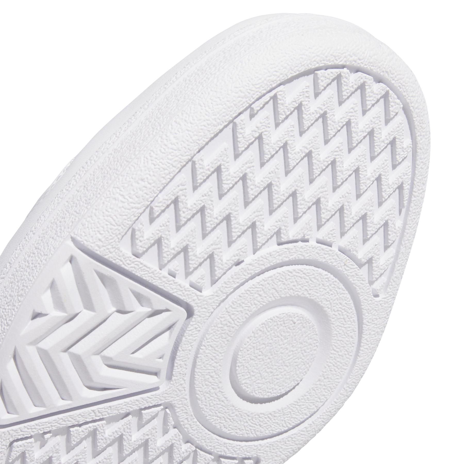 product/a/d/adidas_ji0902_9_footwear_photography_detail_view_2_white-nw091625.jpg