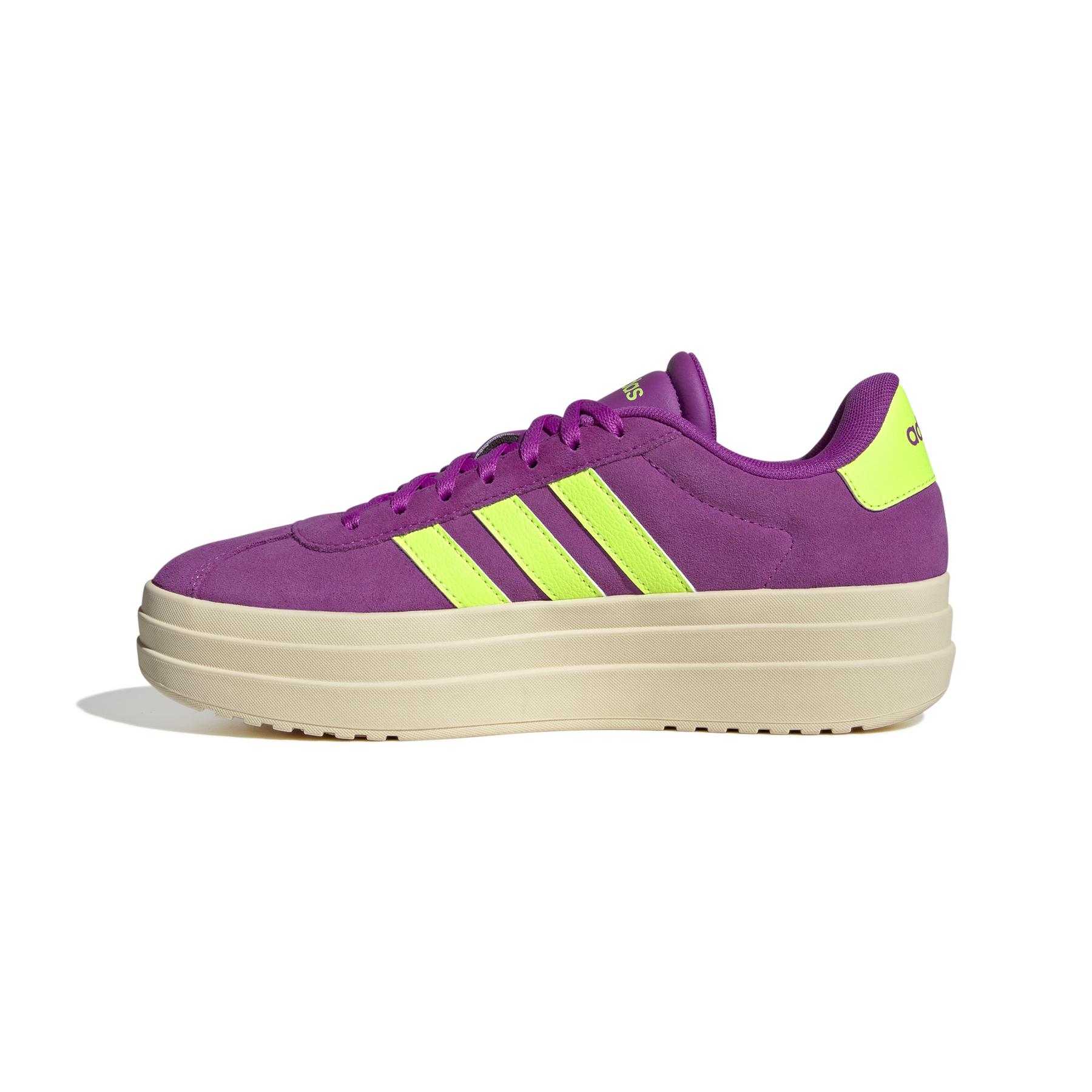 a/d/adidas_ji1785_5_footwear_photography_side_medial_center_view_white.jpg