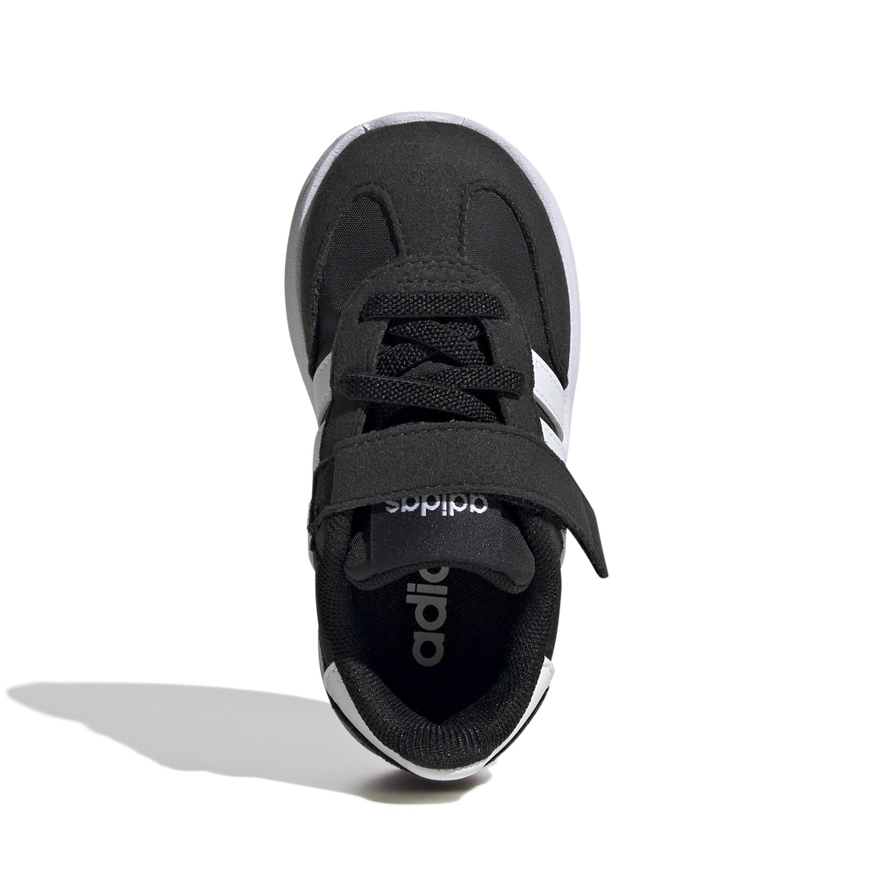 product/a/d/adidas_ji2270_3_footwear_photography_top_portrait_view_white.jpg