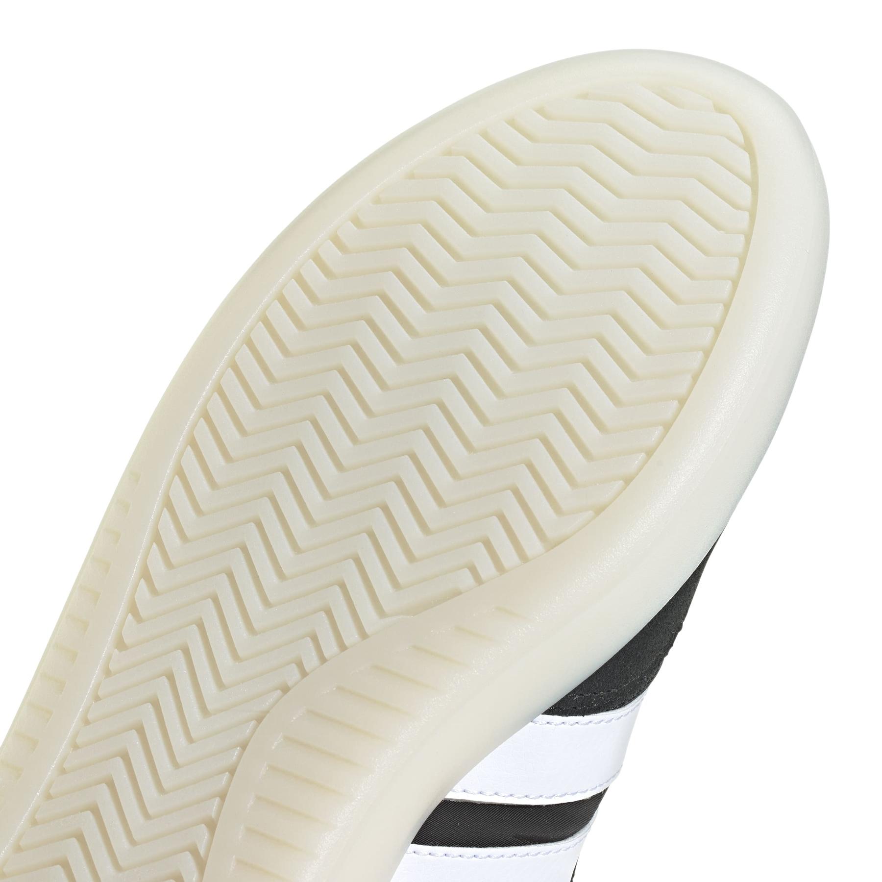 product/a/d/adidas_ji2316_9_footwear_photography_detail_view_2_white-nw091625.jpg
