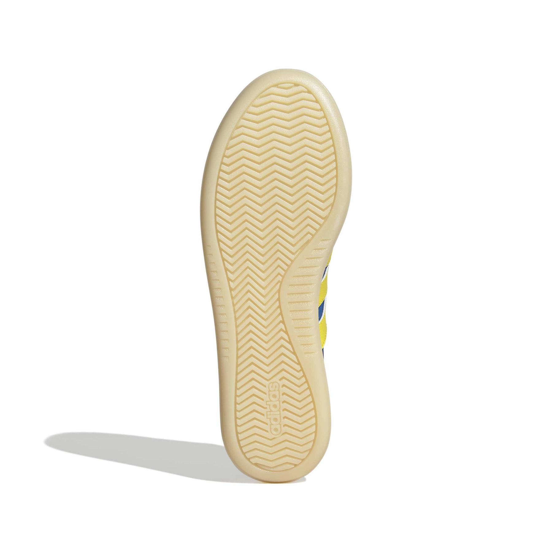 product/a/d/adidas_ji2319_4_footwear_photography_bottom_view_white-nw091625.jpg