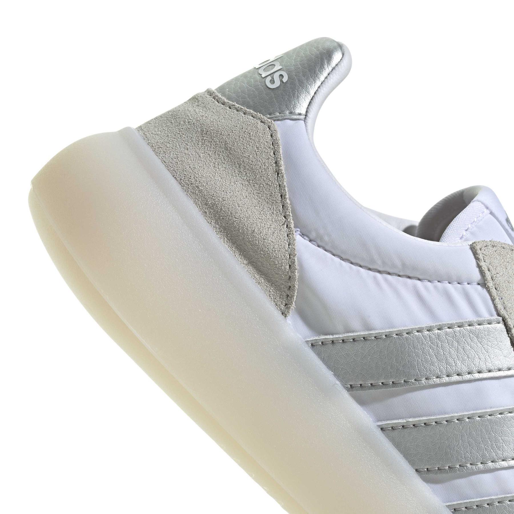 product/a/d/adidas_ji2321_9_footwear_photography_detail_view_2_white-nw091625.jpg