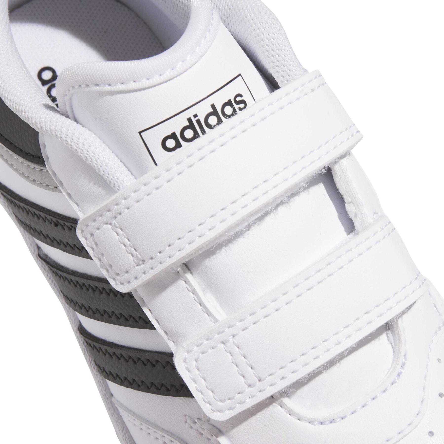 product/a/d/adidas_ji3482_9_footwear_photography_detail_view_2_white-nw091625.jpg