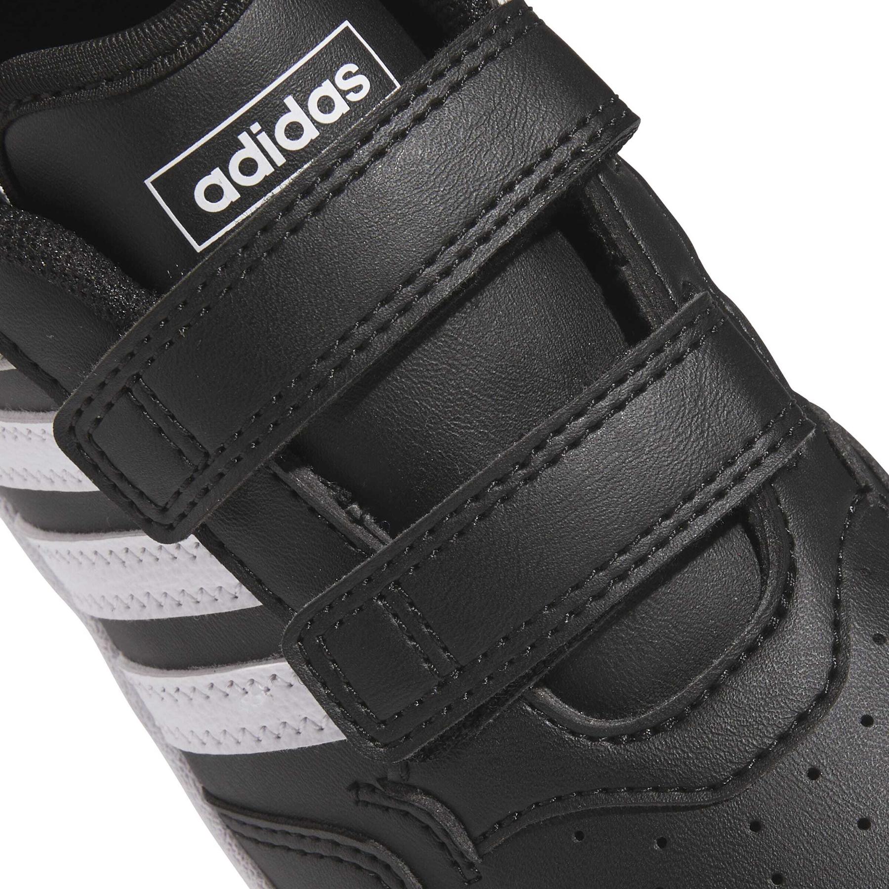 product/a/d/adidas_ji3483_8_footwear_photography_detail_view_1_white-nw091625.jpg