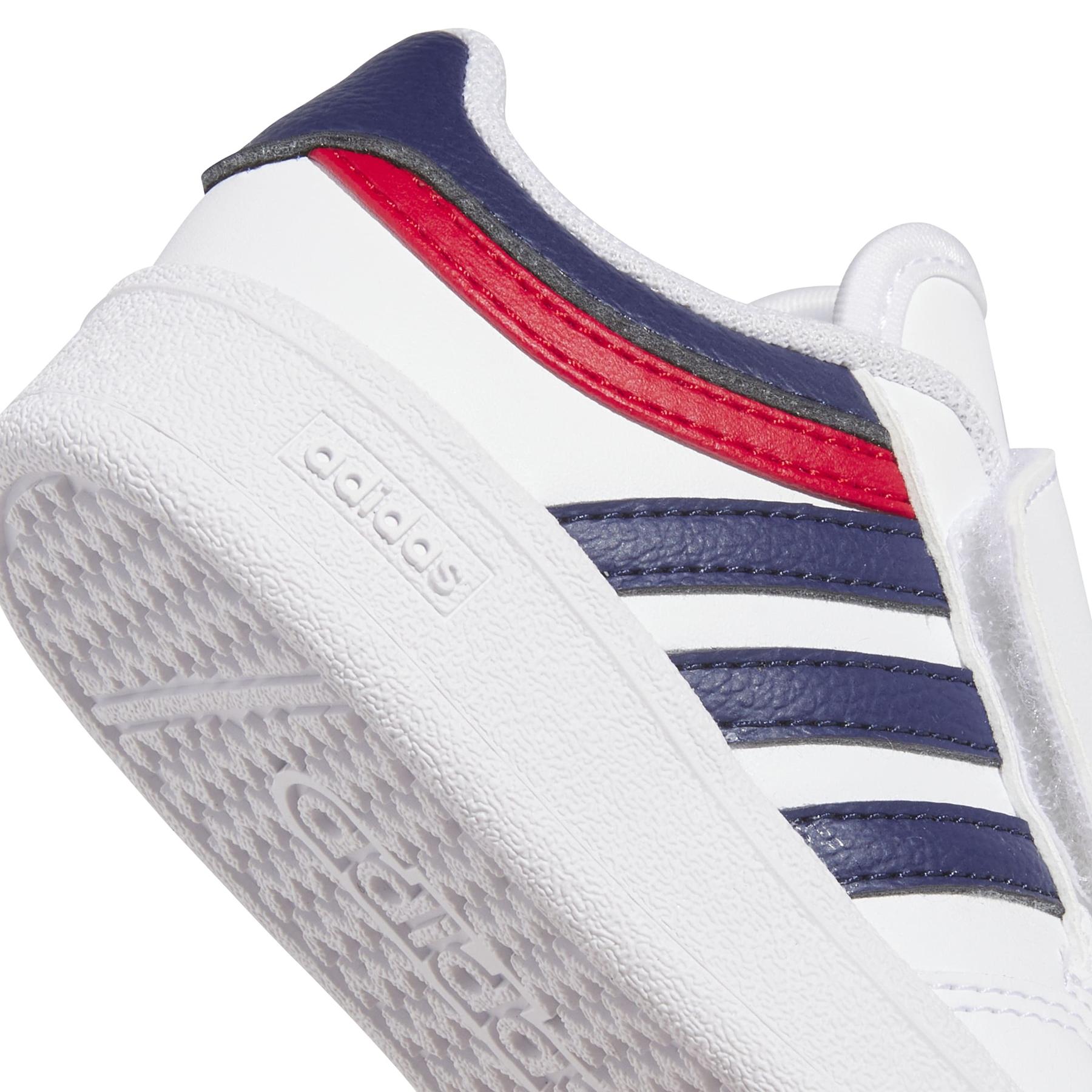product/a/d/adidas_ji3488_9_footwear_photography_detail_view_2_white-nw091625.jpg