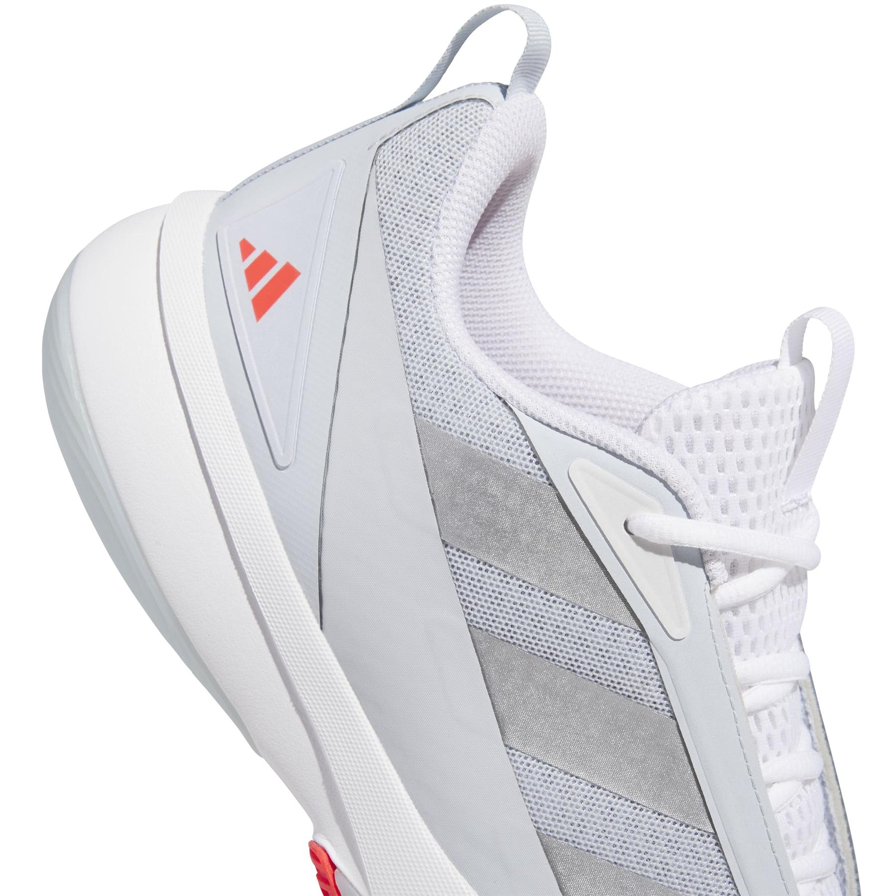 product/a/d/adidas_ji3496_9_footwear_photography_detail_view_2_white-nw091625.jpg