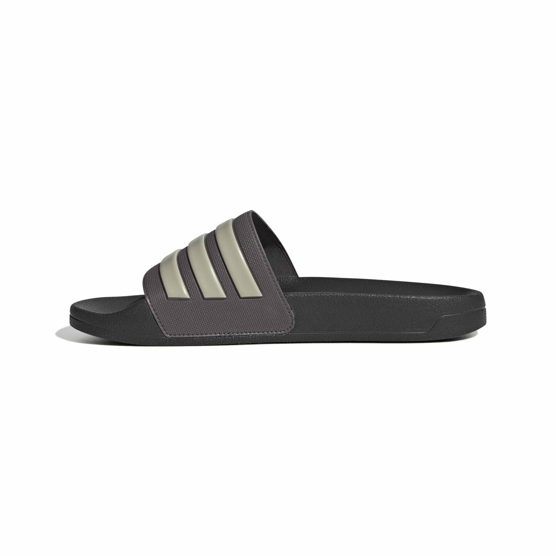 product/a/d/adidas_ji4761_5_footwear_photography_side_medial_center_view_white-nw091625.jpg