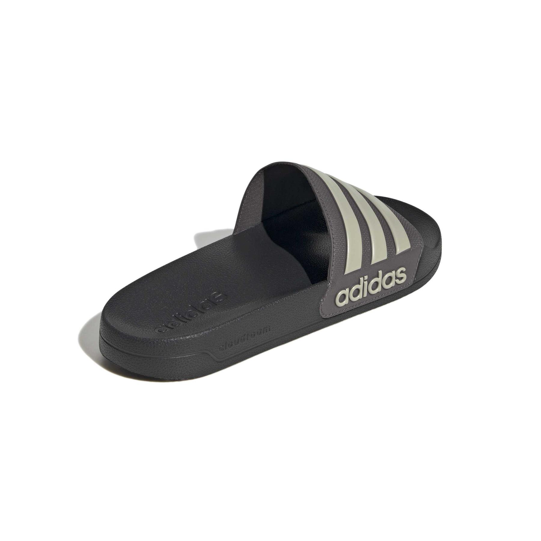 product/a/d/adidas_ji4761_7_footwear_photography_back_lateral_top_view_white-nw091625.jpg