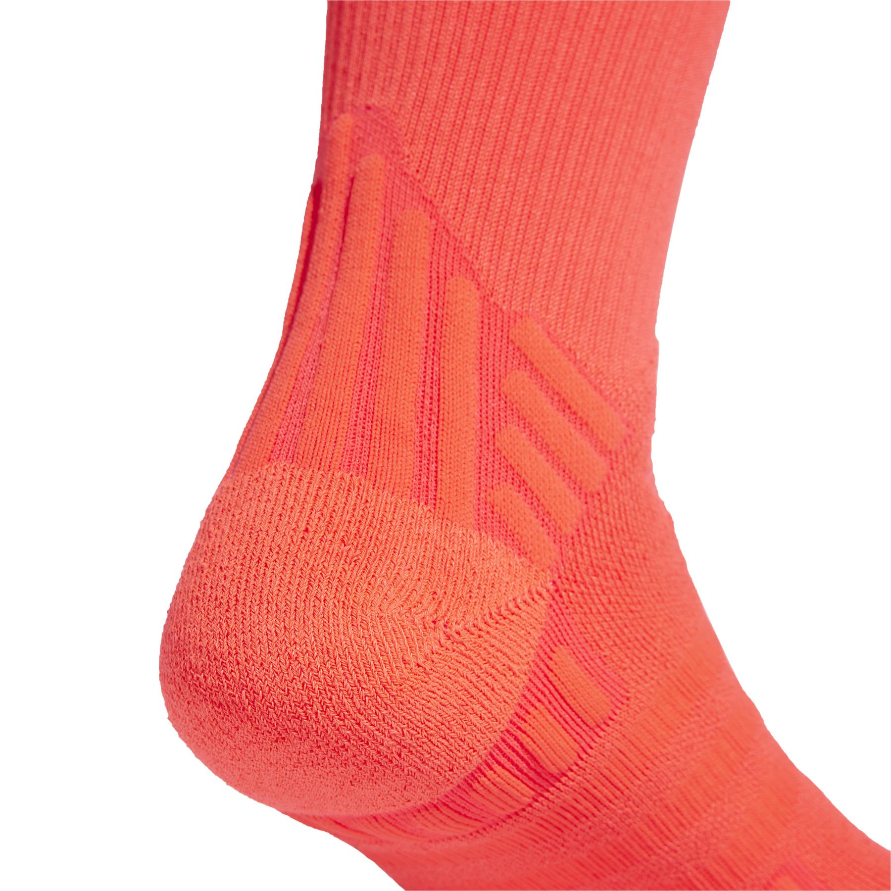 a/d/adidas_jp1051_lucred-white_4.jpg
