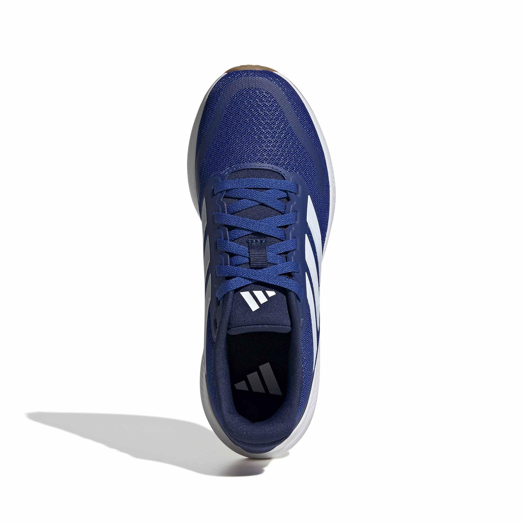 product/a/d/adidas_jp5139_3_footwear_photography_top_portrait_view_white-nw091625.jpg