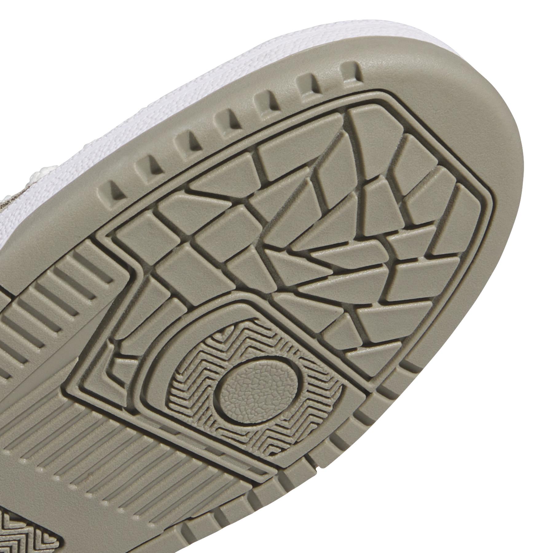 product/a/d/adidas_jp5243_9_footwear_photography_detail_view_2_white.jpg