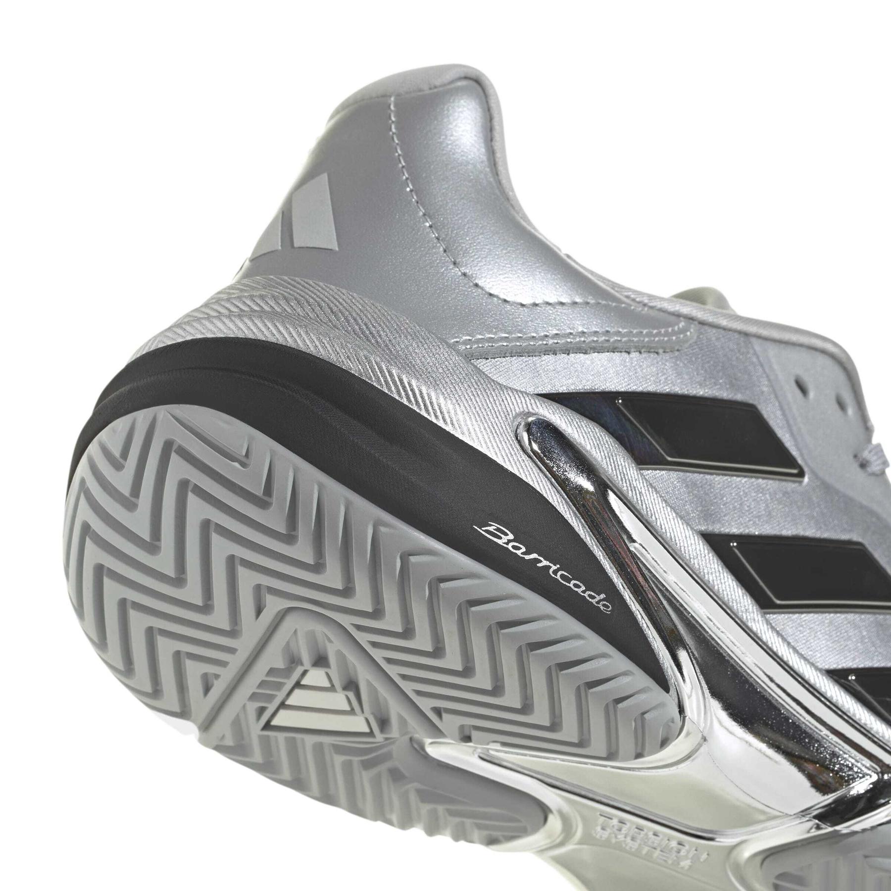 product/a/d/adidas_jp5379_8_footwear_photography_detail_view_1_white.jpg