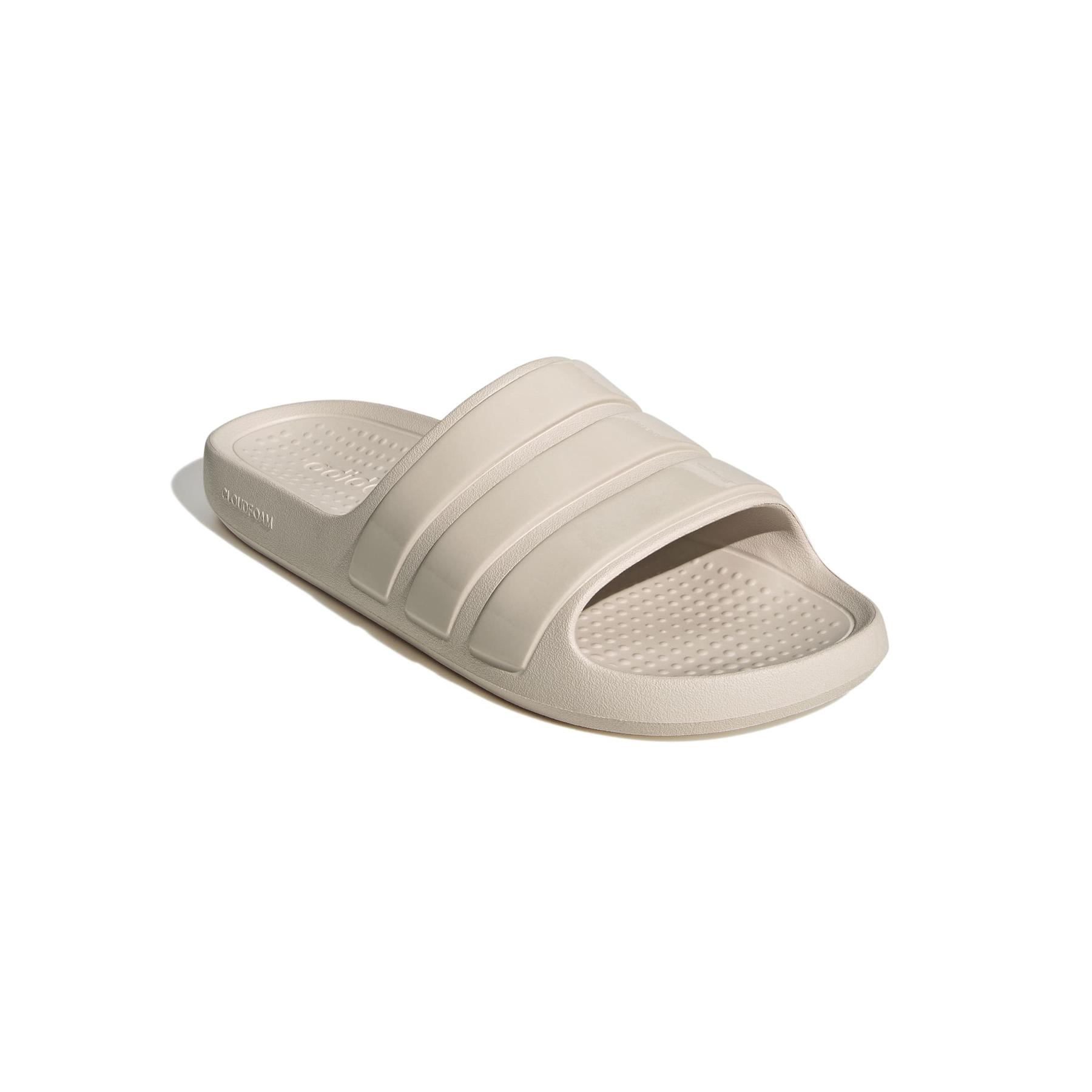 product/a/d/adidas_jp5684_6_footwear_photography_front_lateral_top_view_white-nw091625.jpg