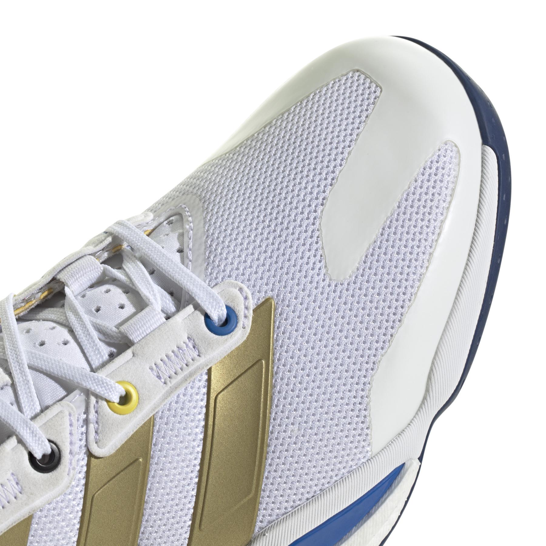 a/d/adidas_jp5770_9_footwear_photography_detail_view_2_white-nw071524.jpg