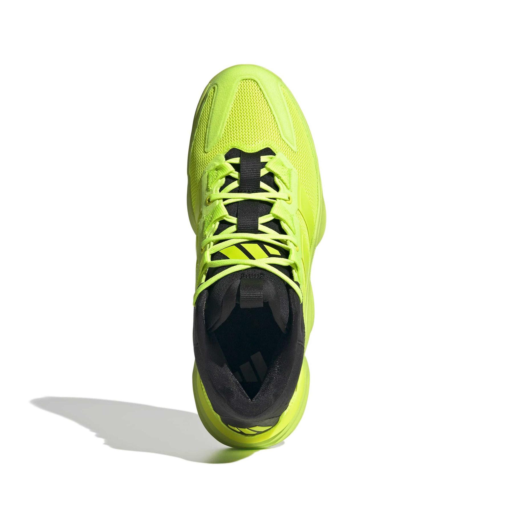 product/a/d/adidas_jp7271_3_footwear_photography_top_portrait_view_white.jpg