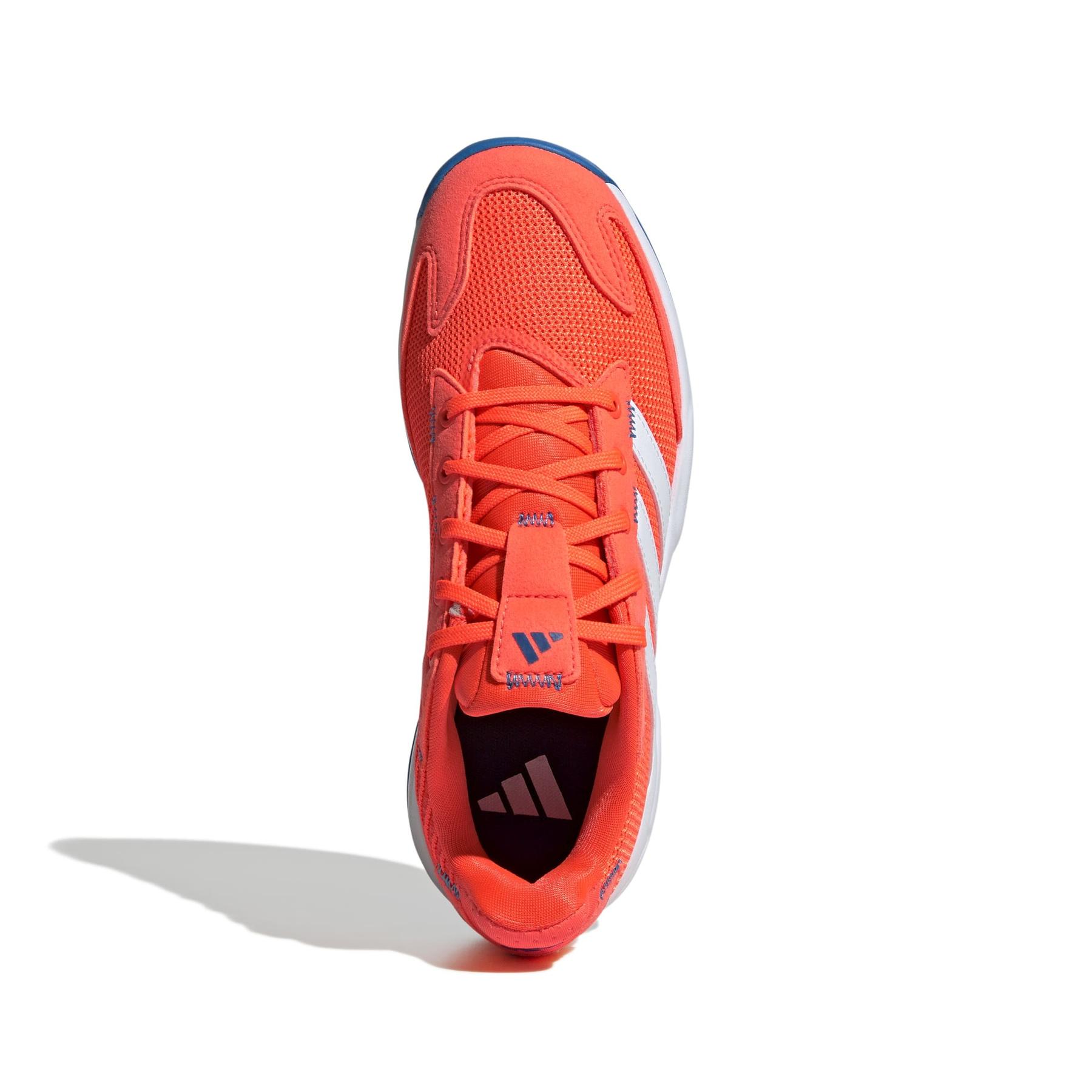 product/a/d/adidas_jp7276_3_footwear_photography_top_portrait_view_white.jpg
