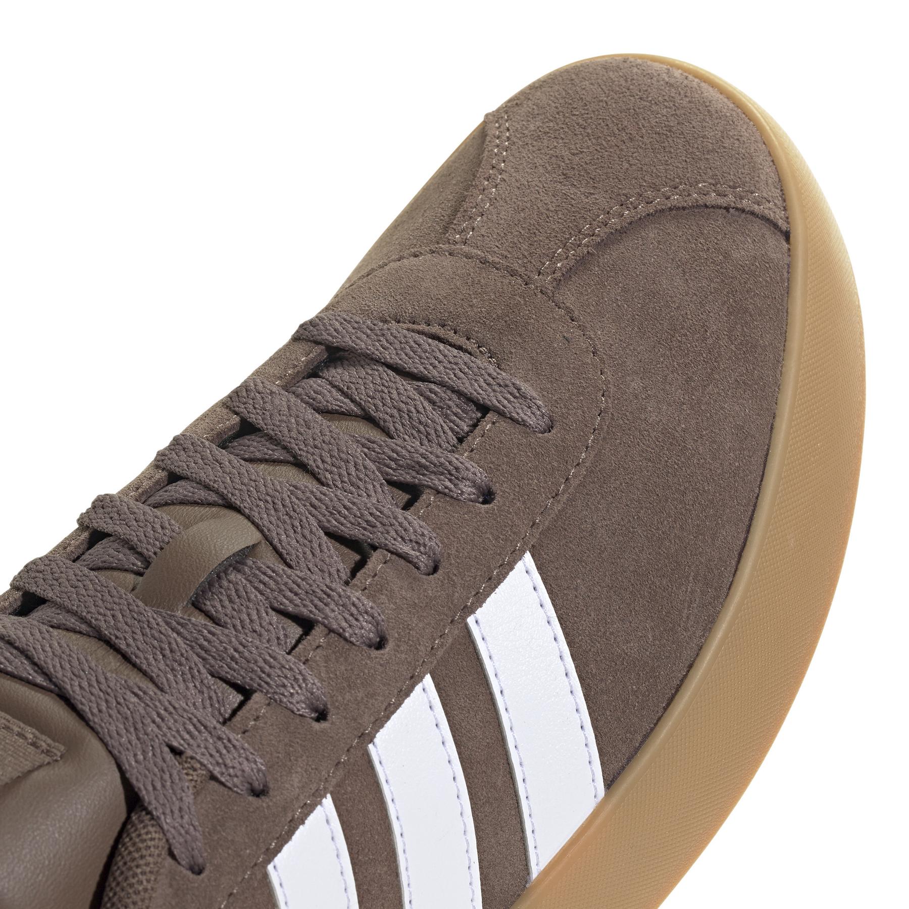 a/d/adidas_jp7536_8_footwear_photography_detail_view_1_white.jpg