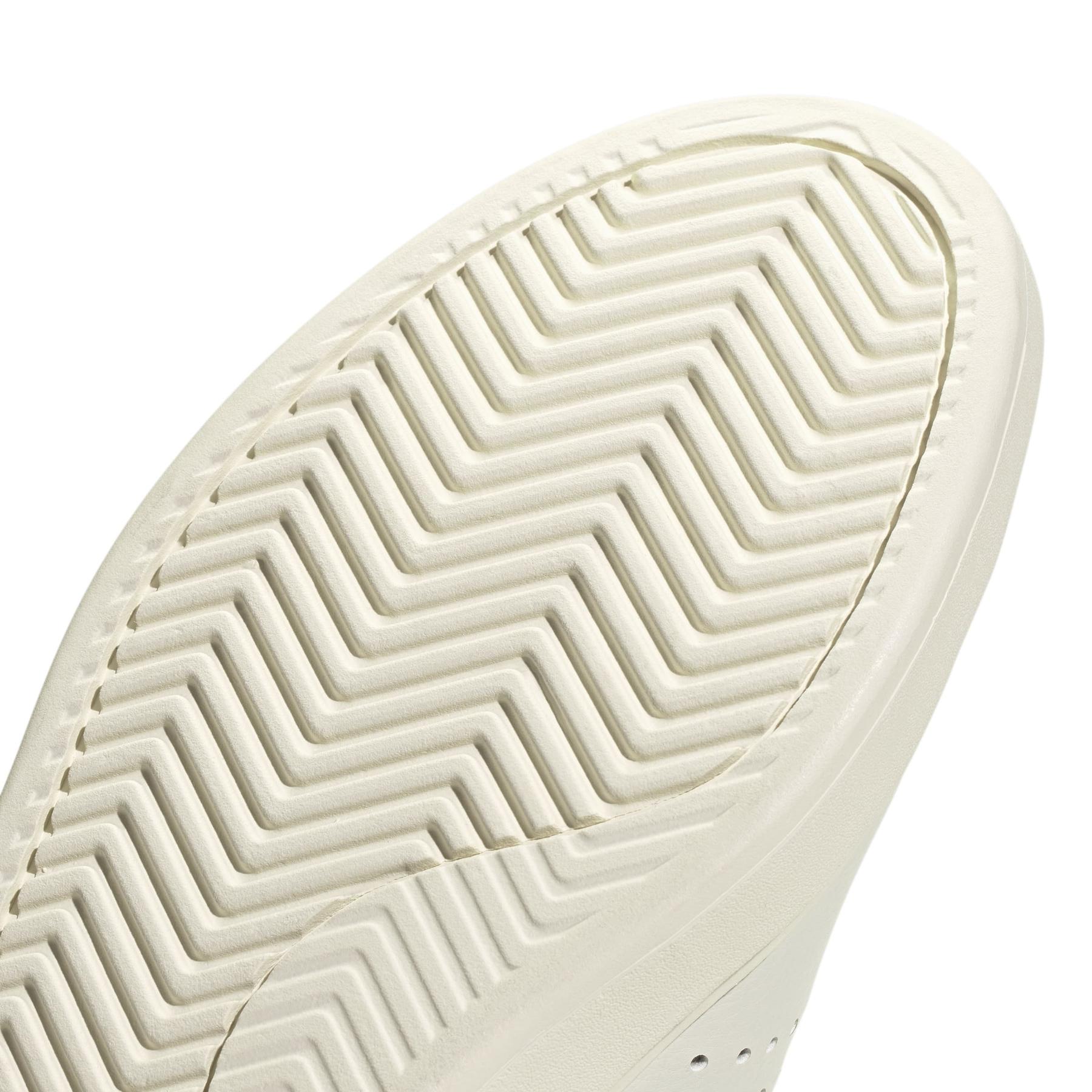 product/a/d/adidas_jp7949_9_footwear_photography_detail_view_2_white-nw091625.jpg