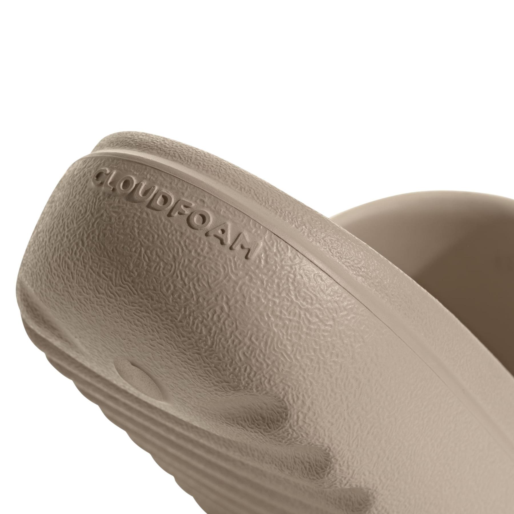 product/a/d/adidas_jp9579_9_footwear_photography_detail_view_2_white-nw091625.jpg