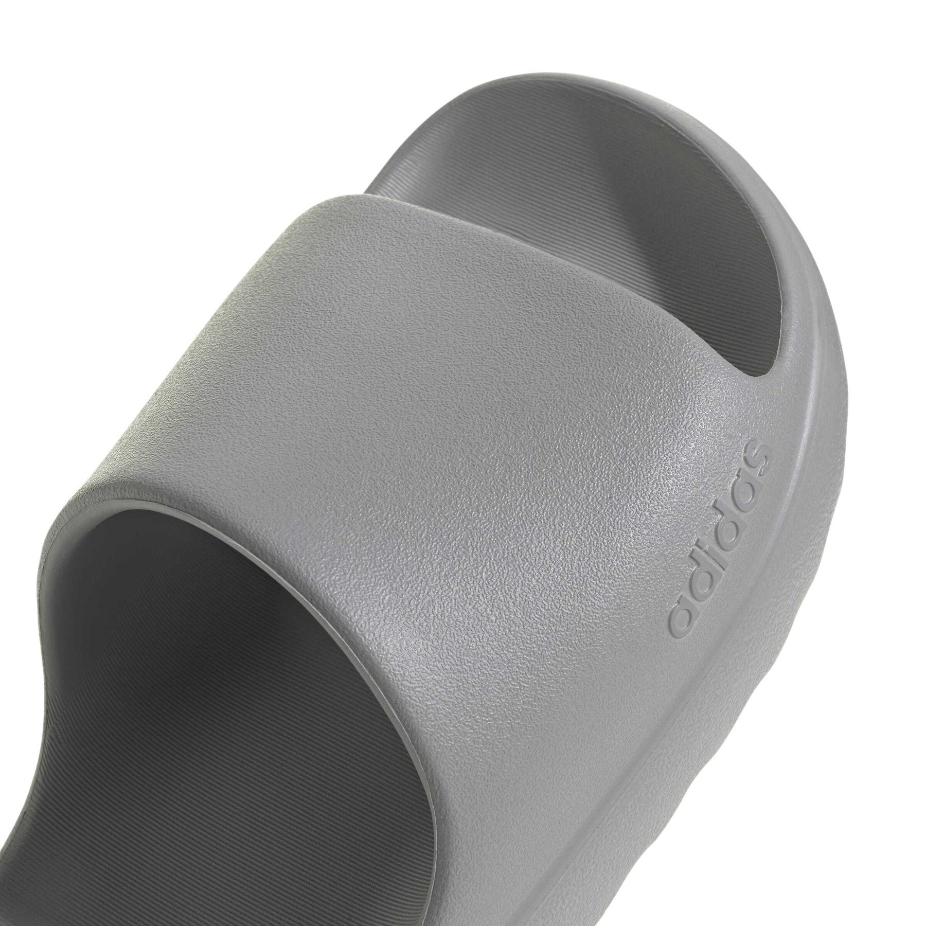 product/a/d/adidas_jp9581_8_footwear_photography_detail_view_1_white-nw091625.jpg