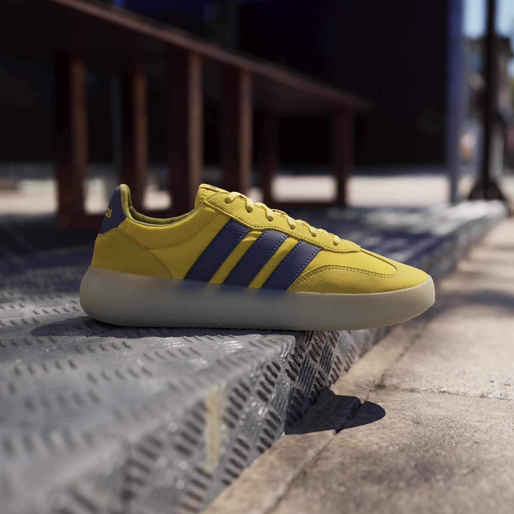 product/a/d/adidas_jp9668_16_footwear_photography_heromrktng_view_3-nw091625.jpg