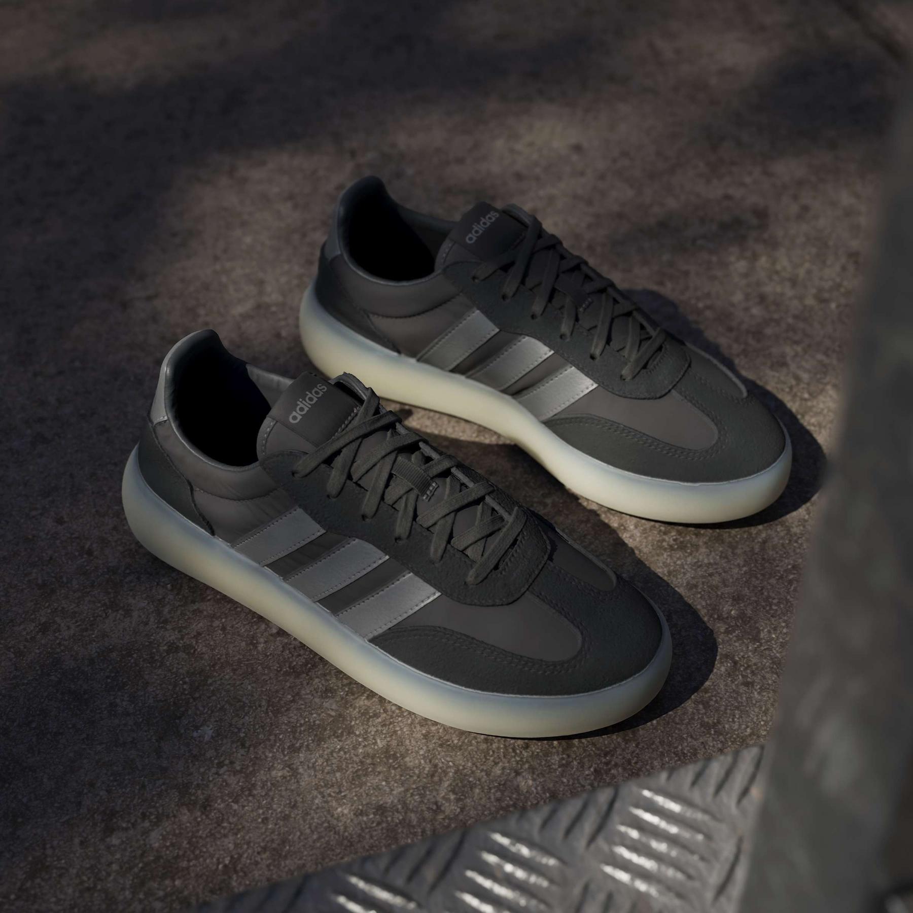 product/a/d/adidas_jp9671_18_footwear_photography_heromrktng_view_5-nw091625.jpg