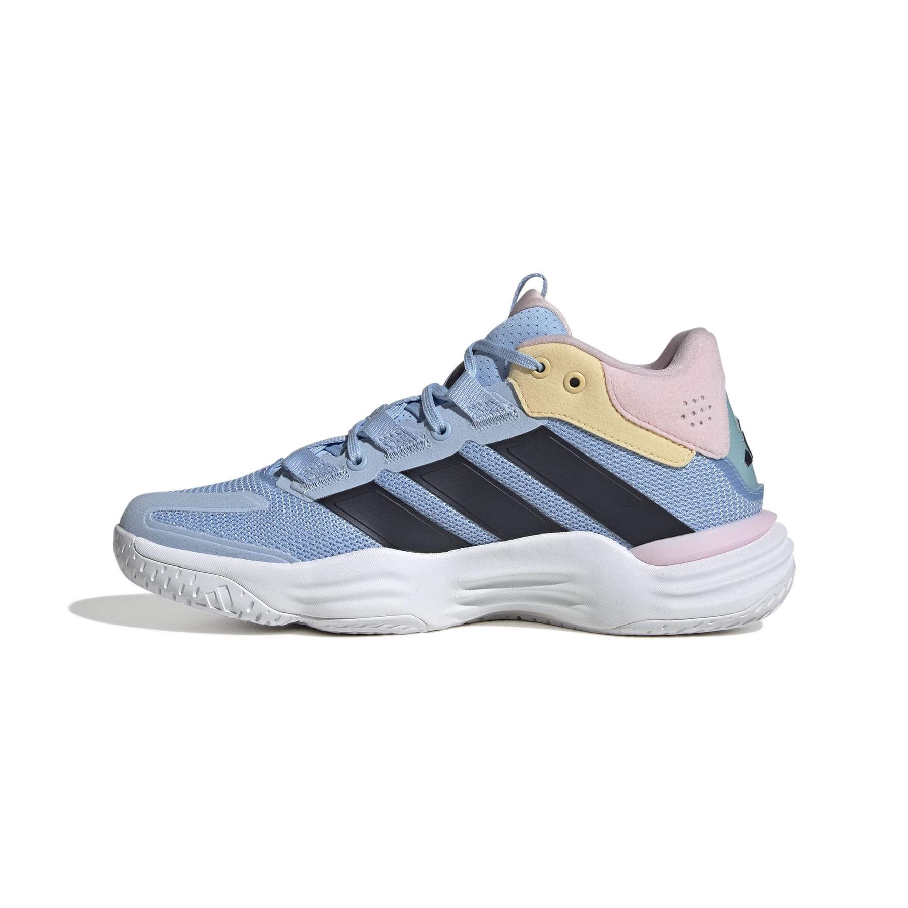 product/a/d/adidas_jq1183_5_footwear_photography_side_medial_center_view_white.jpg