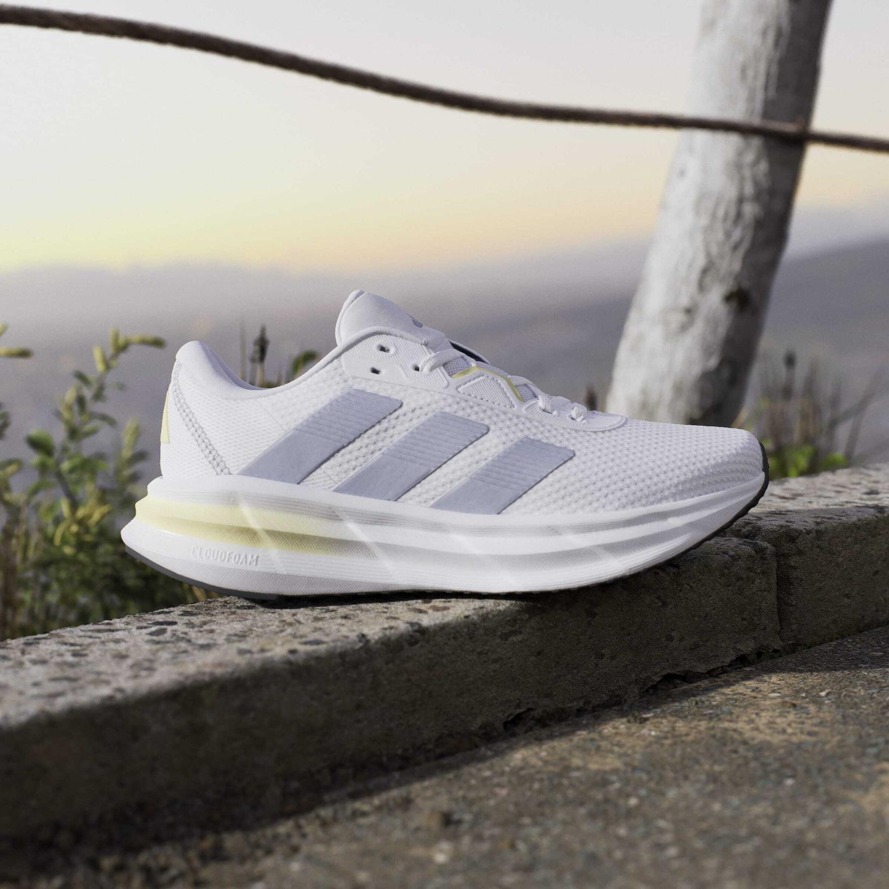 a/d/adidas_jq2605_ftwwht-halblu-powyel_11.jpg