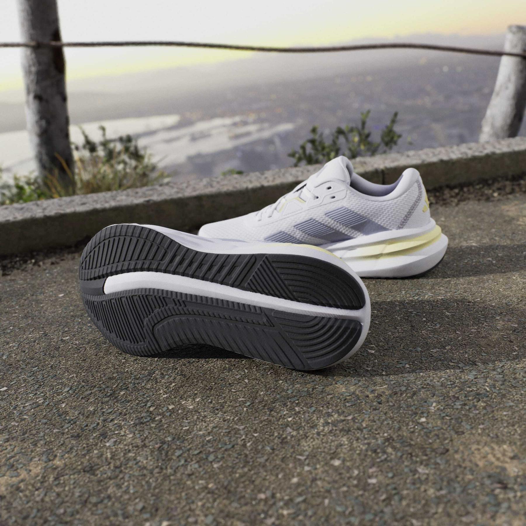 a/d/adidas_jq2605_ftwwht-halblu-powyel_12.jpg