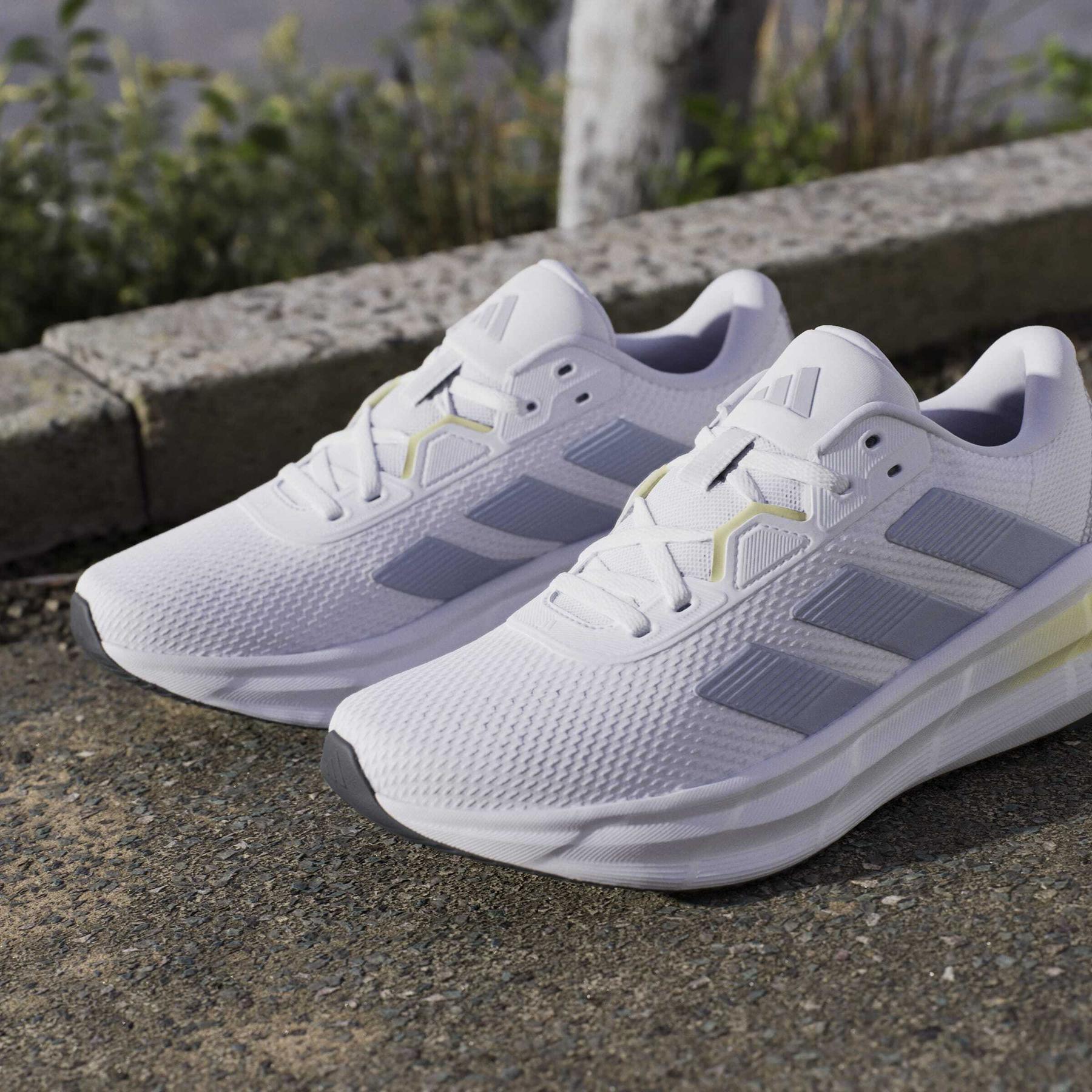a/d/adidas_jq2605_ftwwht-halblu-powyel_19.jpg