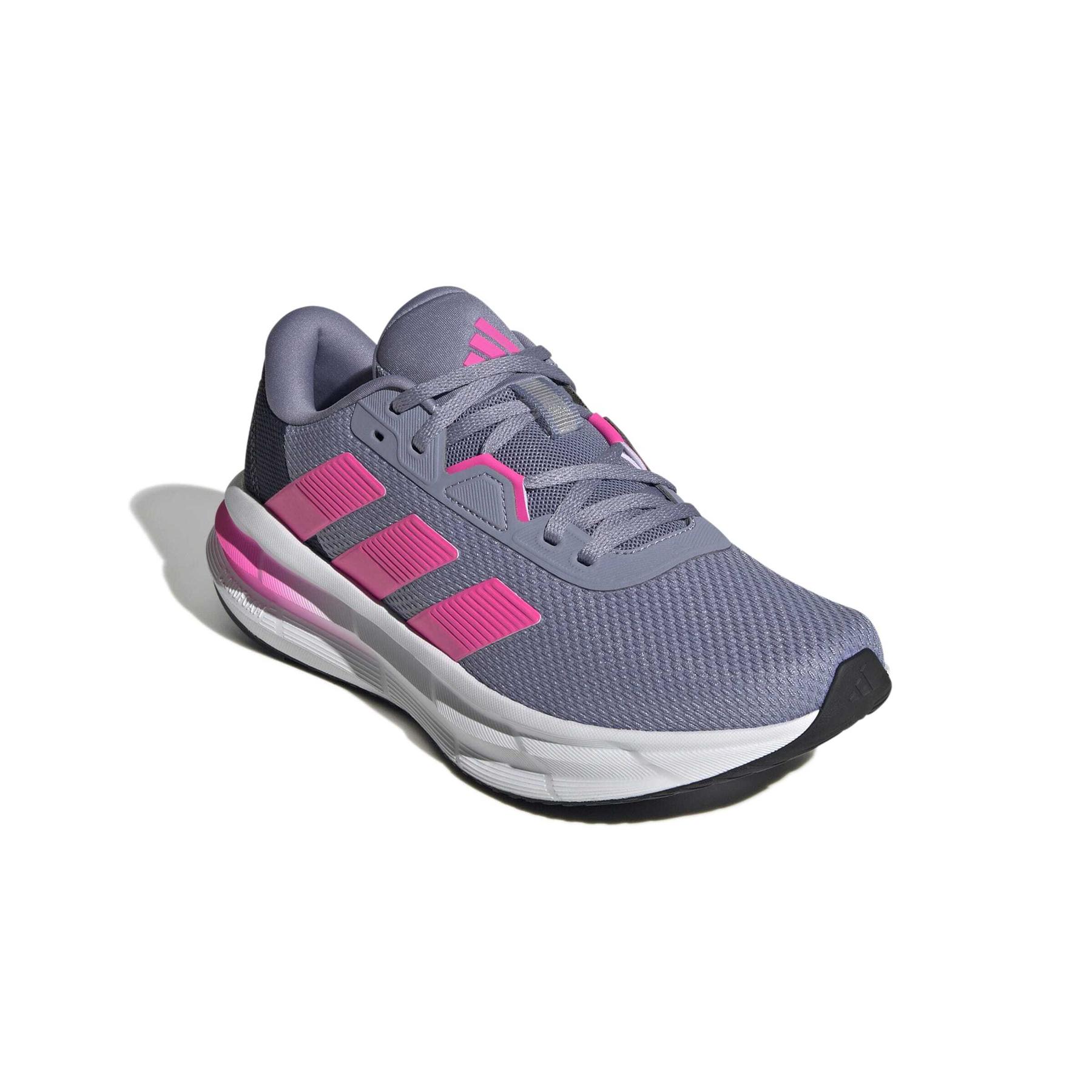 product/a/d/adidas_jq2608_6_footwear_photography_front_lateral_top_view_white-nw091625.jpg