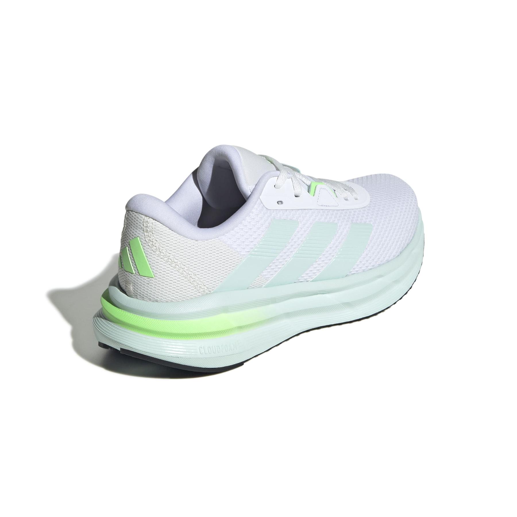 a/d/adidas_jq2610_7_footwear_photography_back_lateral_top_view_white.jpg