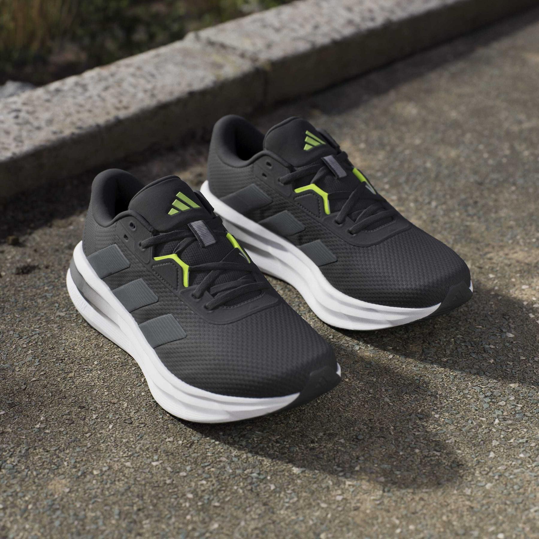 a/d/adidas_jq2625_cblack-carbon-luclem_16.jpg