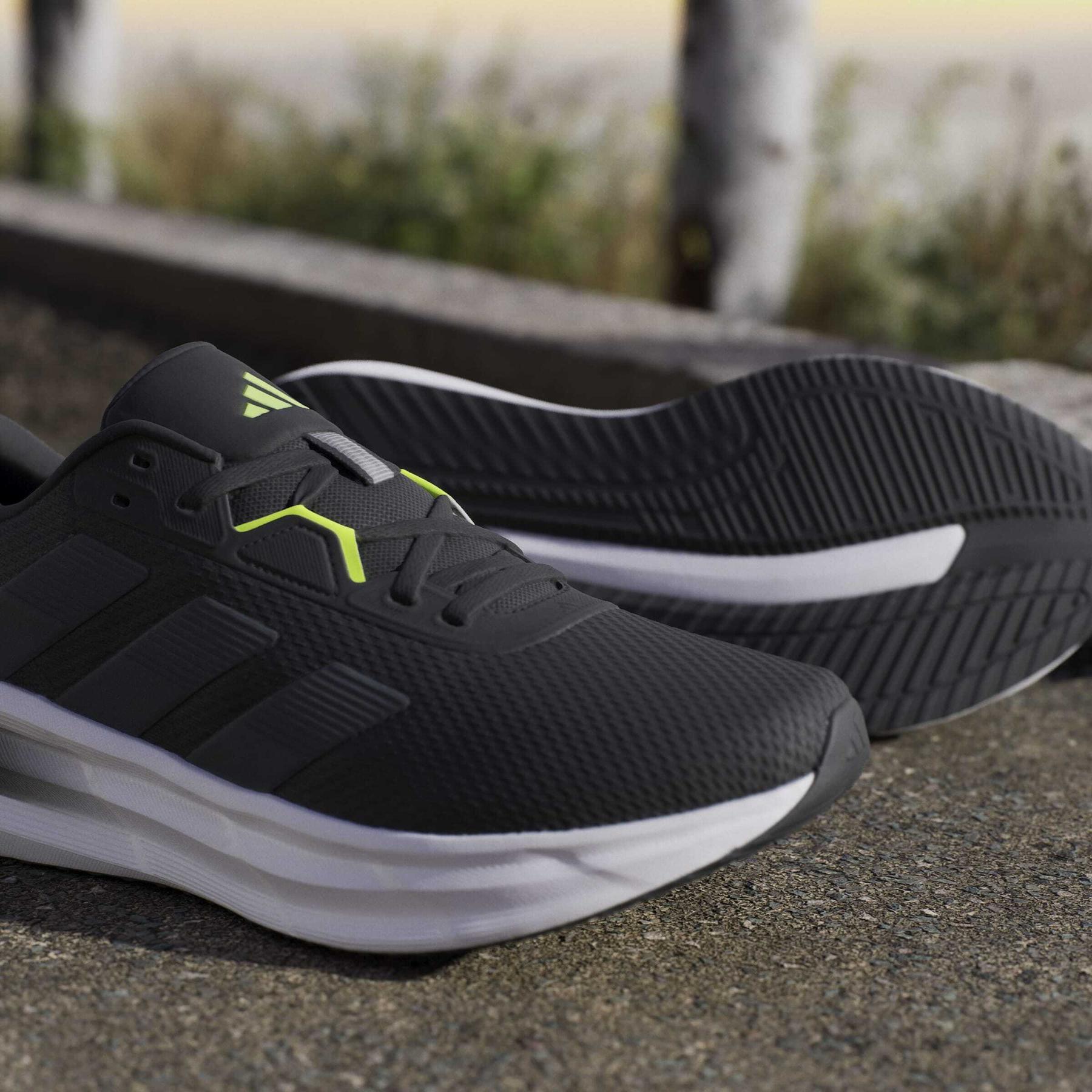 a/d/adidas_jq2625_cblack-carbon-luclem_17.jpg
