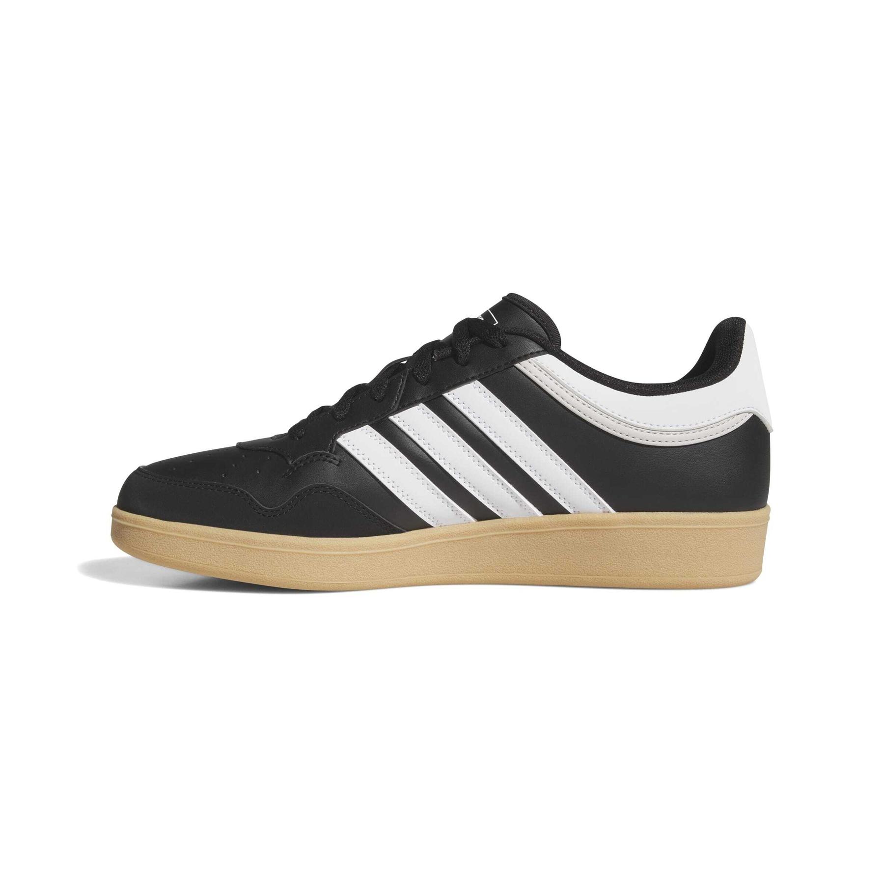 product/a/d/adidas_jq2737_5_footwear_photography_side_medial_center_view_white-nw091625.jpg
