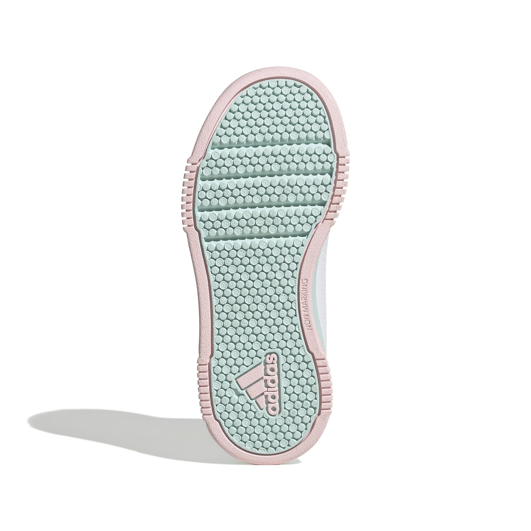 product/a/d/adidas_jq2872_4_footwear_photography_bottom_view_white-nw091625.jpg