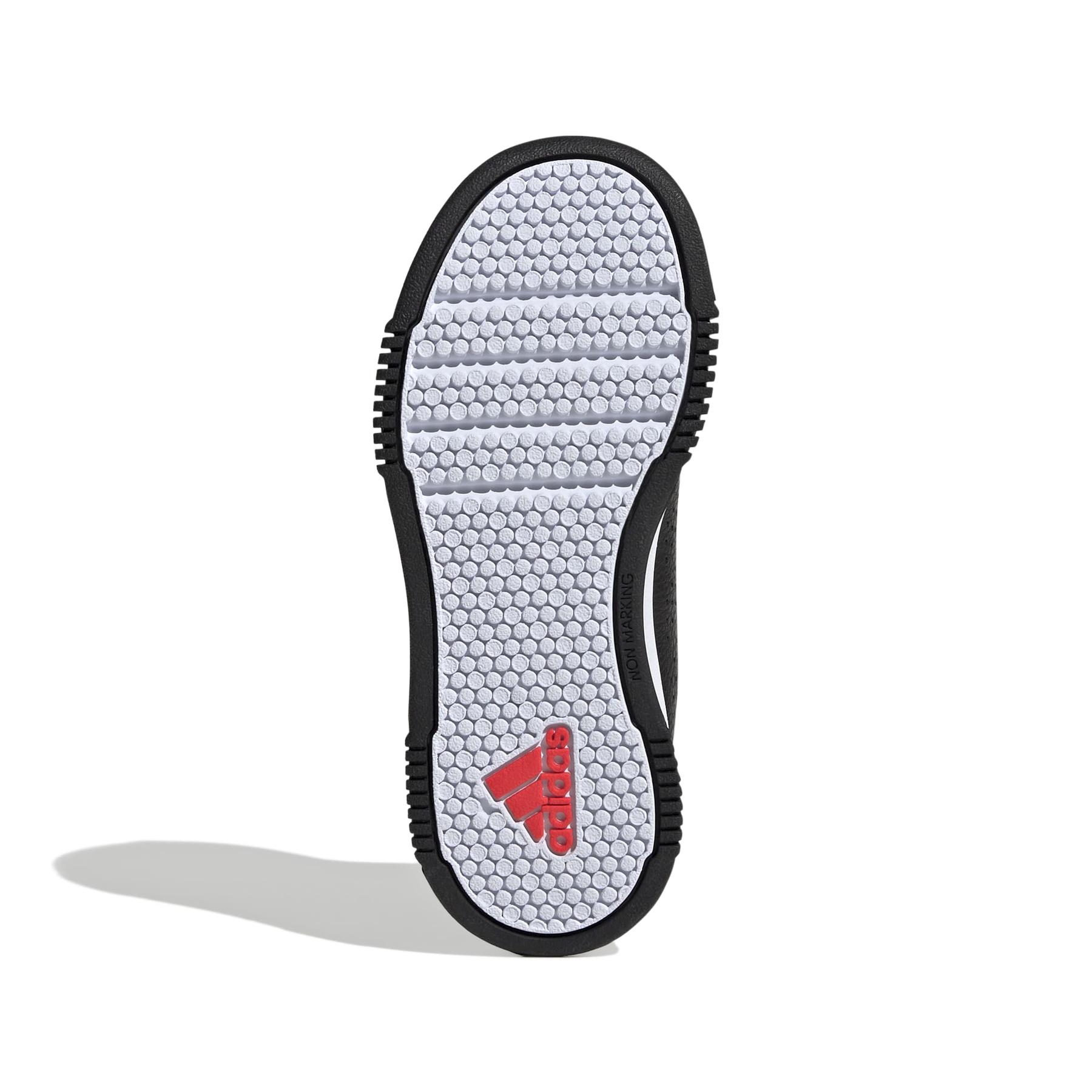 product/a/d/adidas_jq2873_4_footwear_photography_bottom_view_white-nw091625.jpg