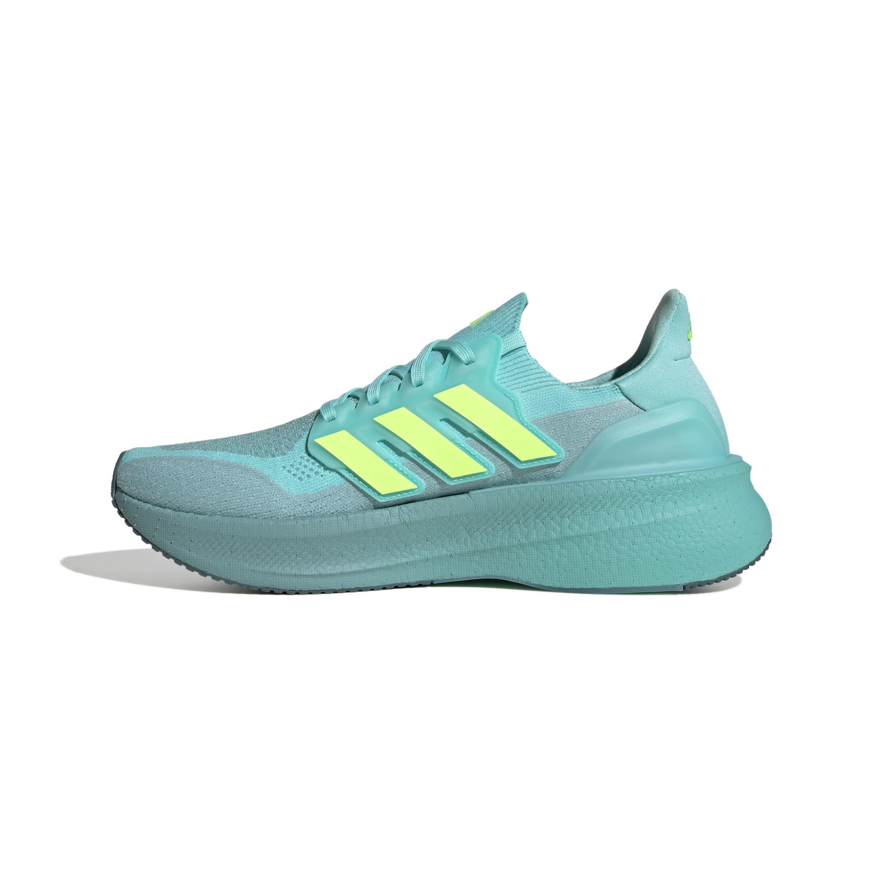 a/d/adidas_jq2909_5_footwear_photography_side_medial_center_view_white.jpg