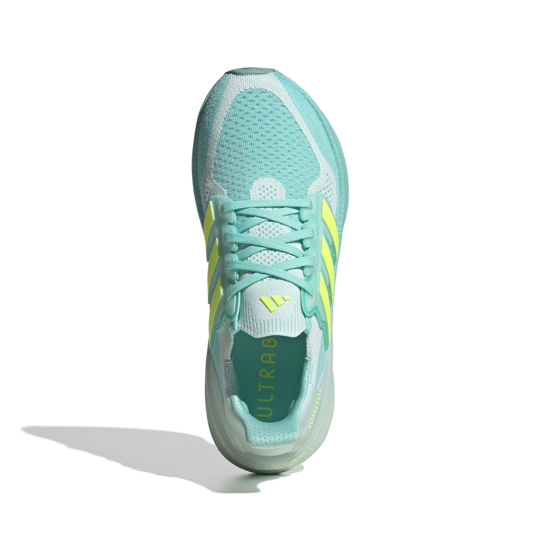 a/d/adidas_jq2911_3_footwear_photography_top_portrait_view_white.jpg
