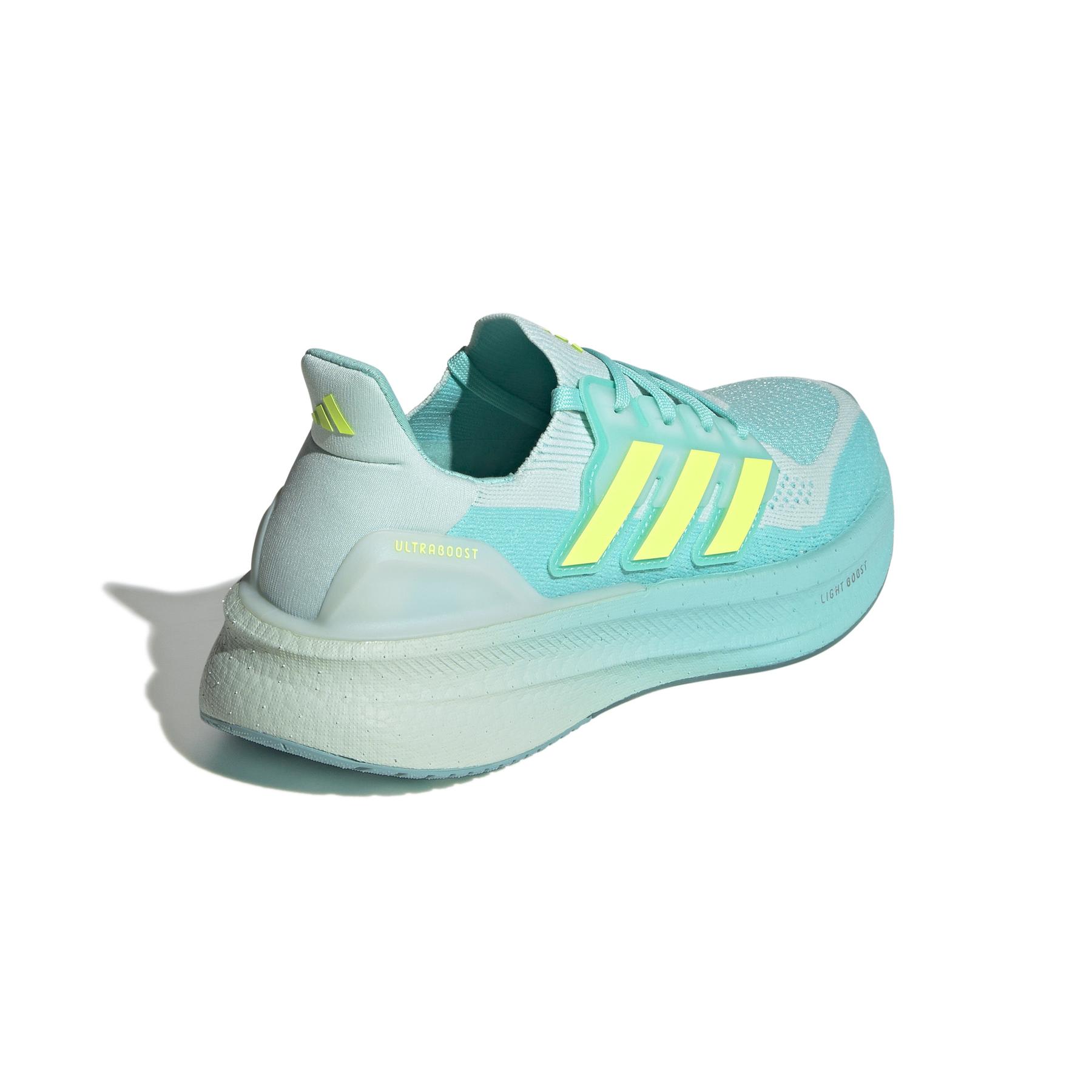 a/d/adidas_jq2911_7_footwear_photography_back_lateral_top_view_white.jpg