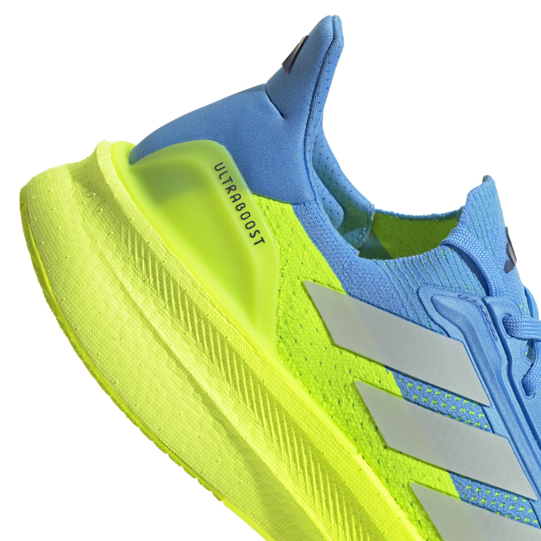 product/a/d/adidas_jq2922_9_footwear_photography_detail_view_2_white.jpg