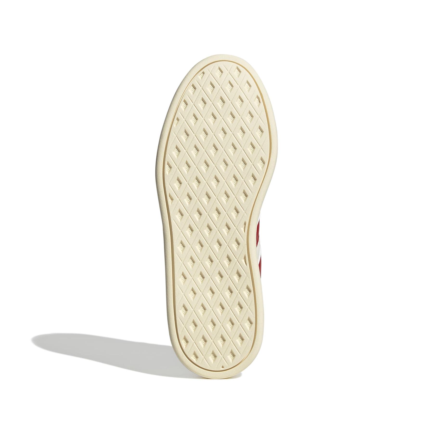 product/a/d/adidas_jq3052_4_footwear_photography_bottom_view_white.jpg