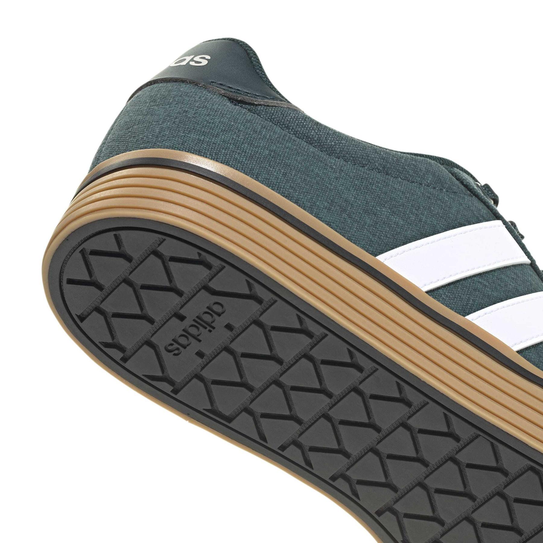 a/d/adidas_jq5614_8_footwear_photography_detail_view_1_white.jpg
