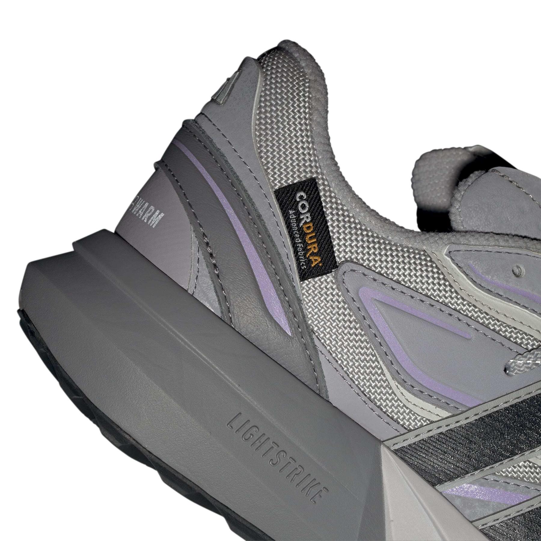 product/a/d/adidas_jq6005_13_footwear_photography_reflective_detail_white-nw091625.jpg