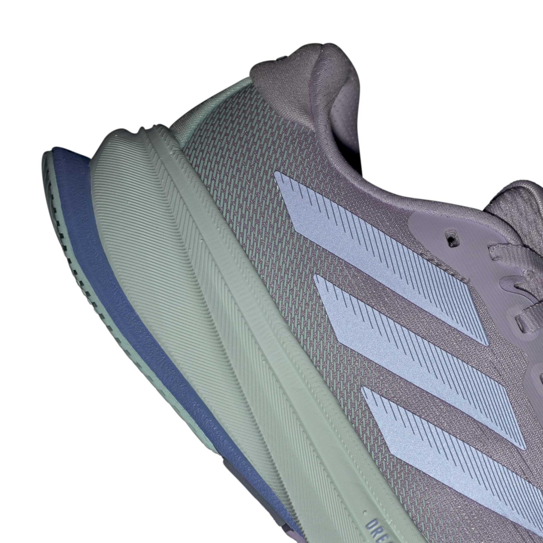 a/d/adidas_jq7692_13_footwear_photography_reflective_detail_white.jpg