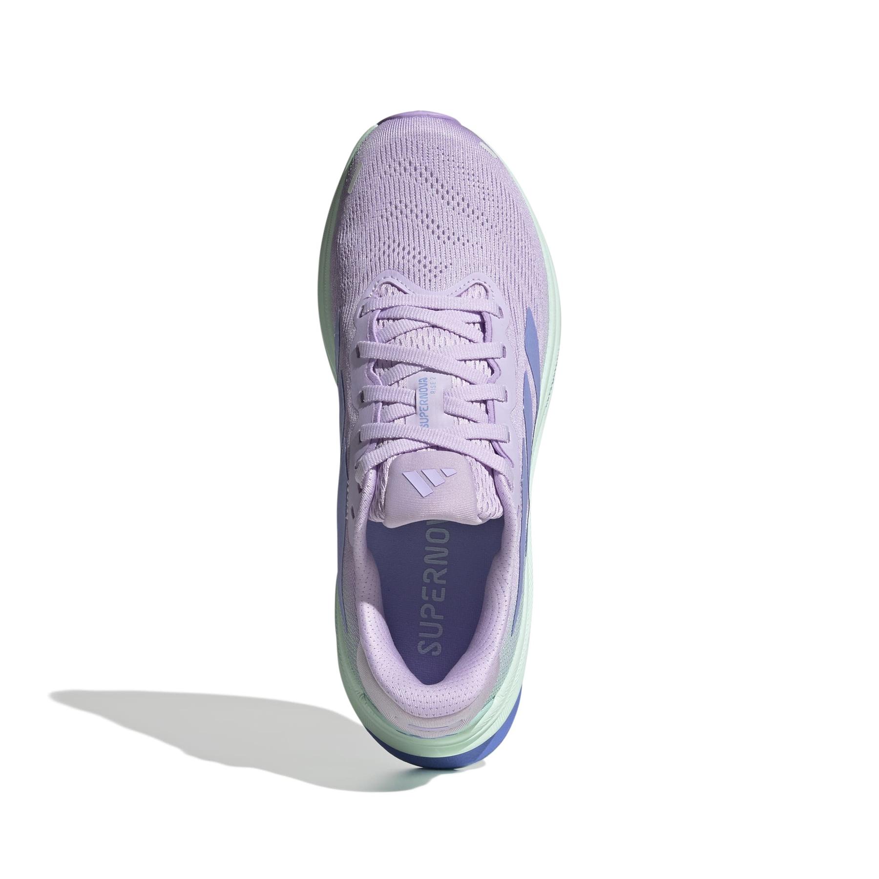 a/d/adidas_jq7692_3_footwear_photography_top_portrait_view_white.jpg