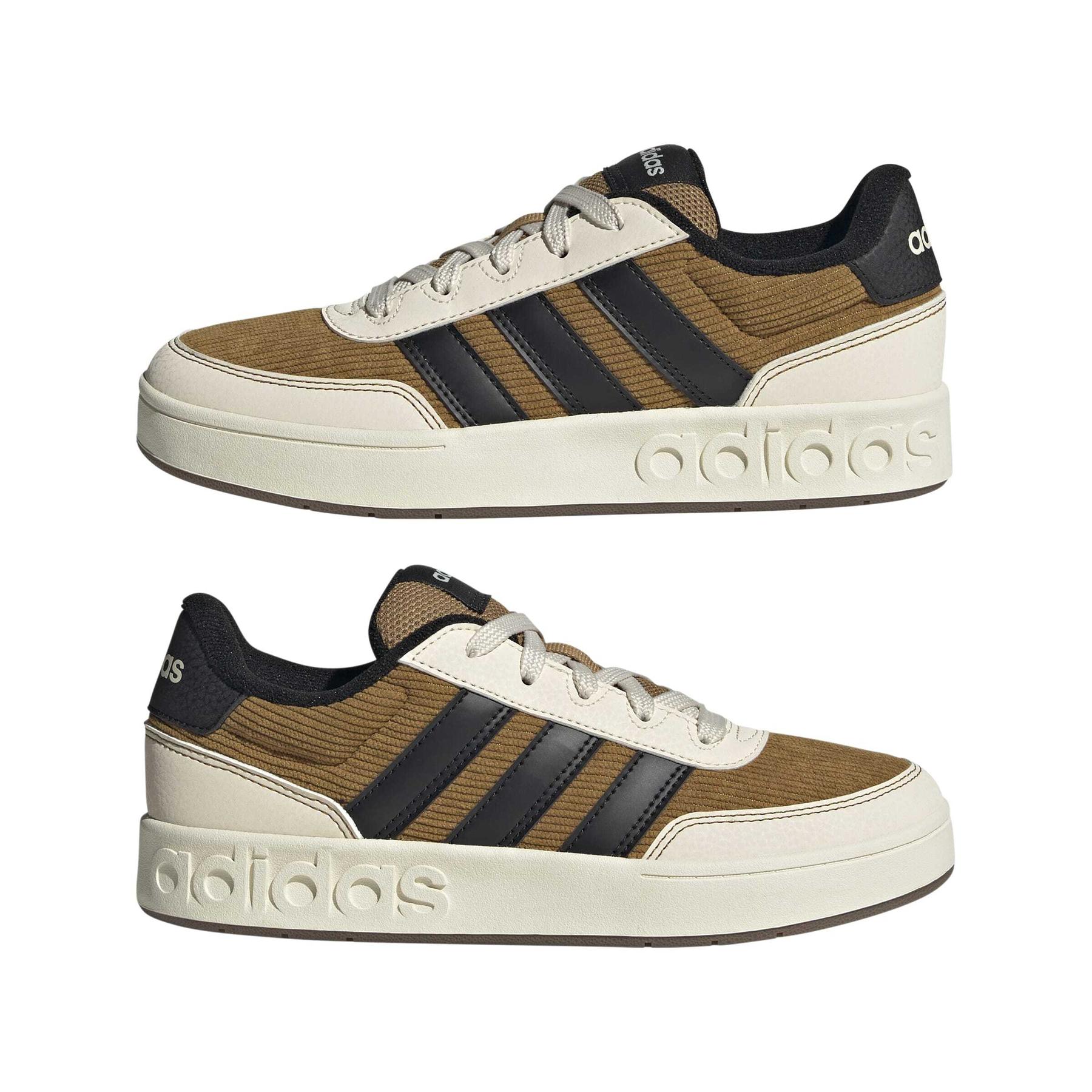 product/a/d/adidas_jq7774_10_footwear_photography_mirrored_pair_view_white.jpg