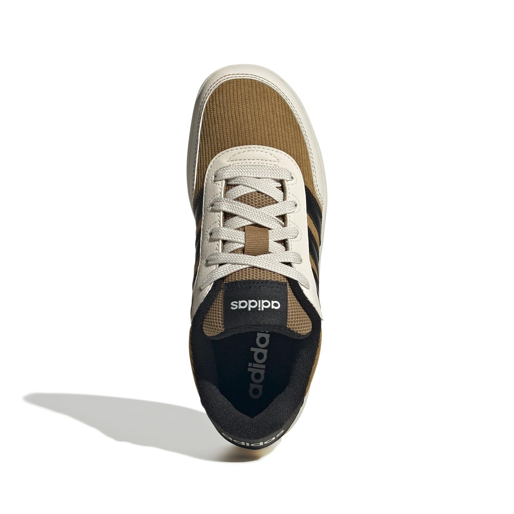 product/a/d/adidas_jq7774_3_footwear_photography_top_portrait_view_white.jpg