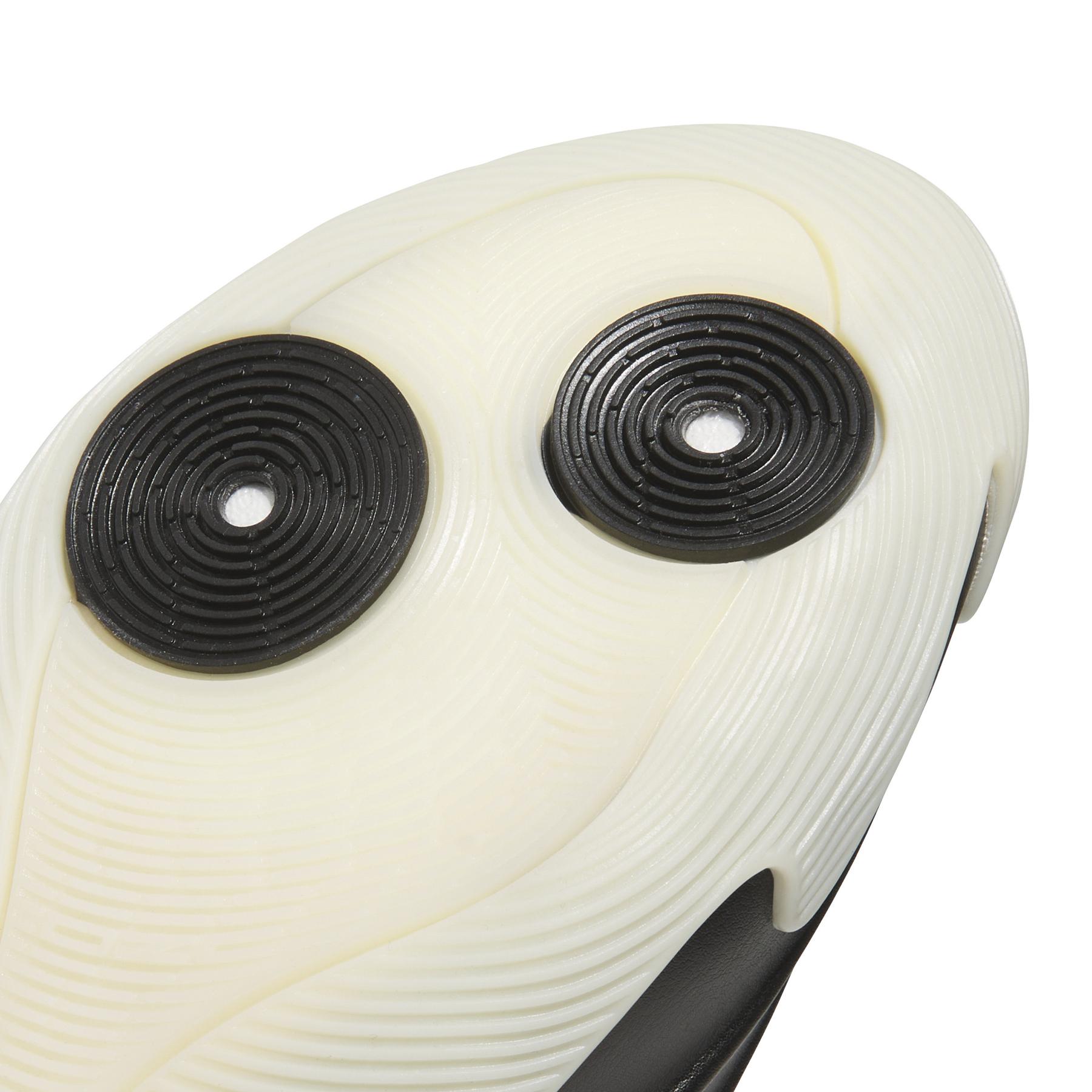 product/a/d/adidas_jq9137_9_footwear_photography_detail_view_2_white.jpg