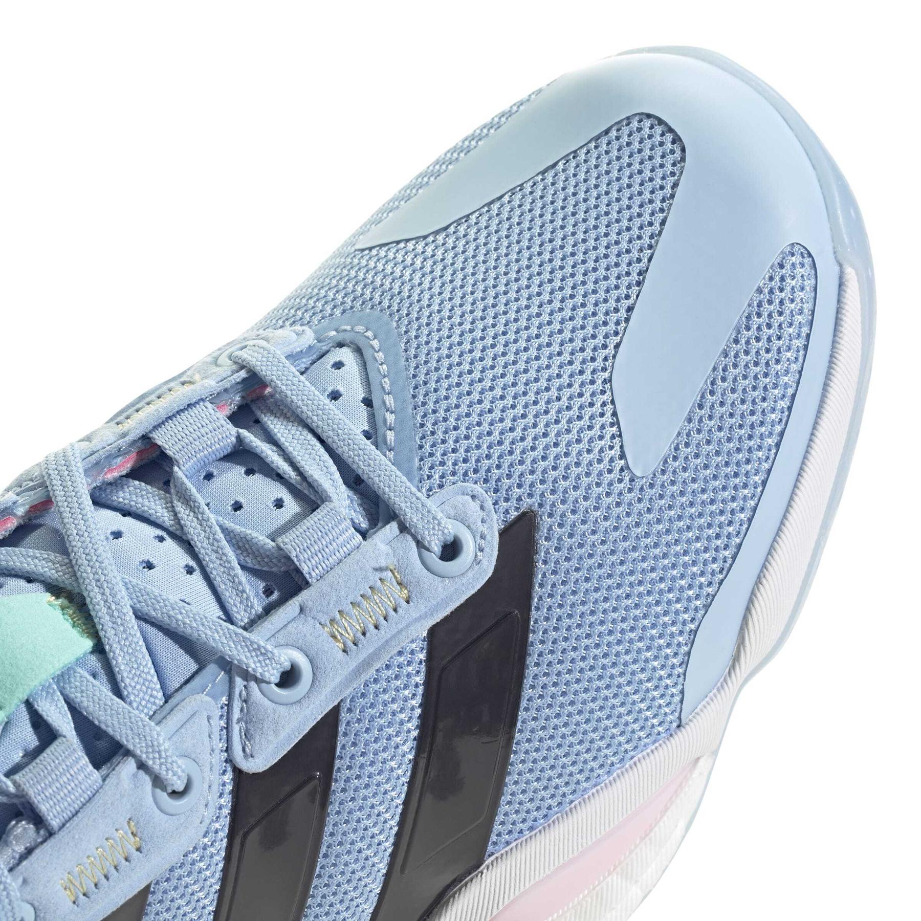 a/d/adidas_jq9197_8_footwear_photography_detail_view_1_white.jpg